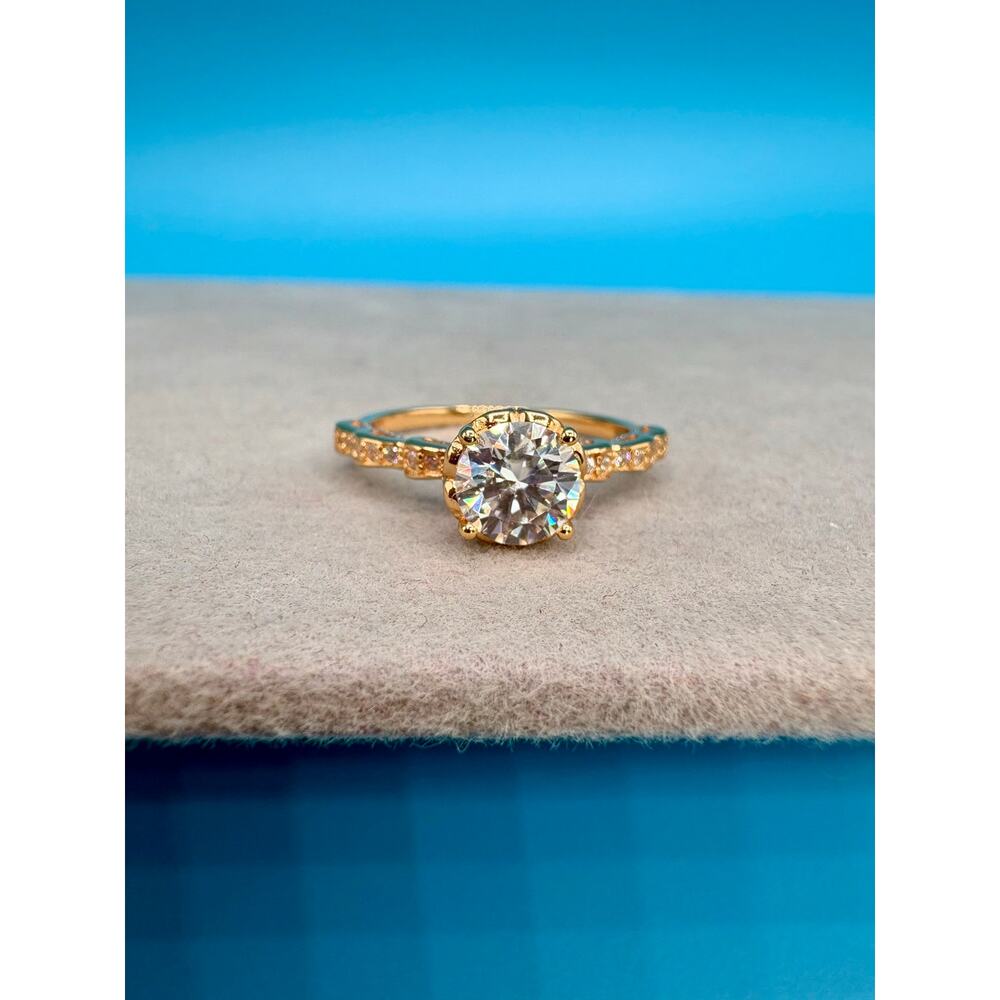 NWT 1CTW Moissanite Ring 14k Vermeil 925 Sterling Silver Sz 7 - Picture 4 of 8